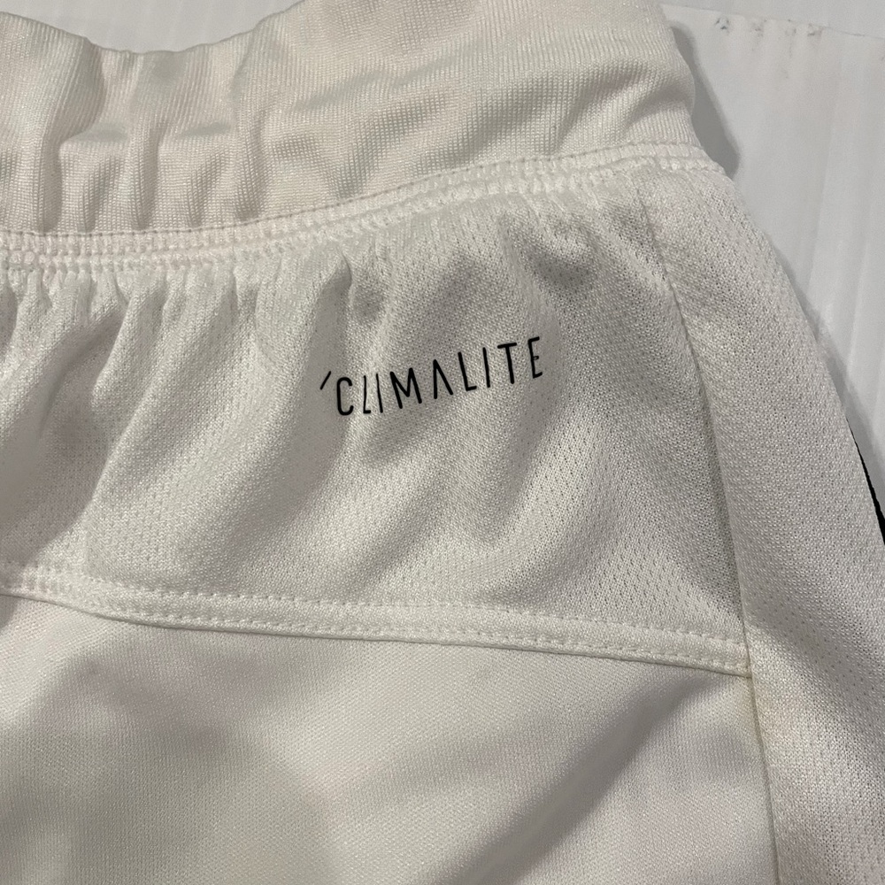 ADIDAS ClimaLite Mens Shorts White w/ Black size L - Picture 8 of 11